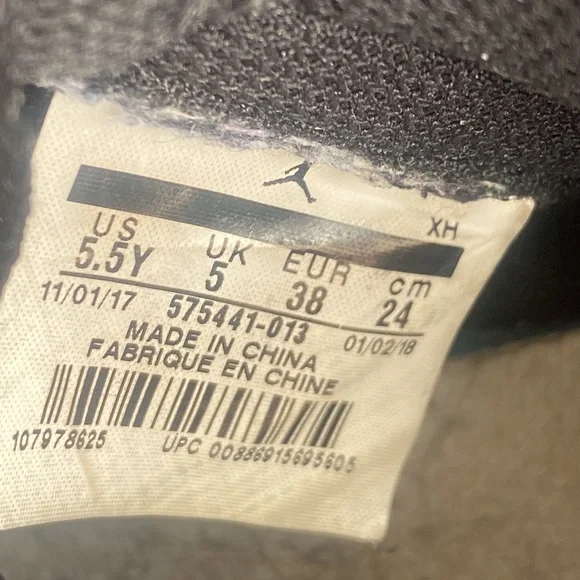 Nike Air Jordan Shoes - Picture 9 of 9